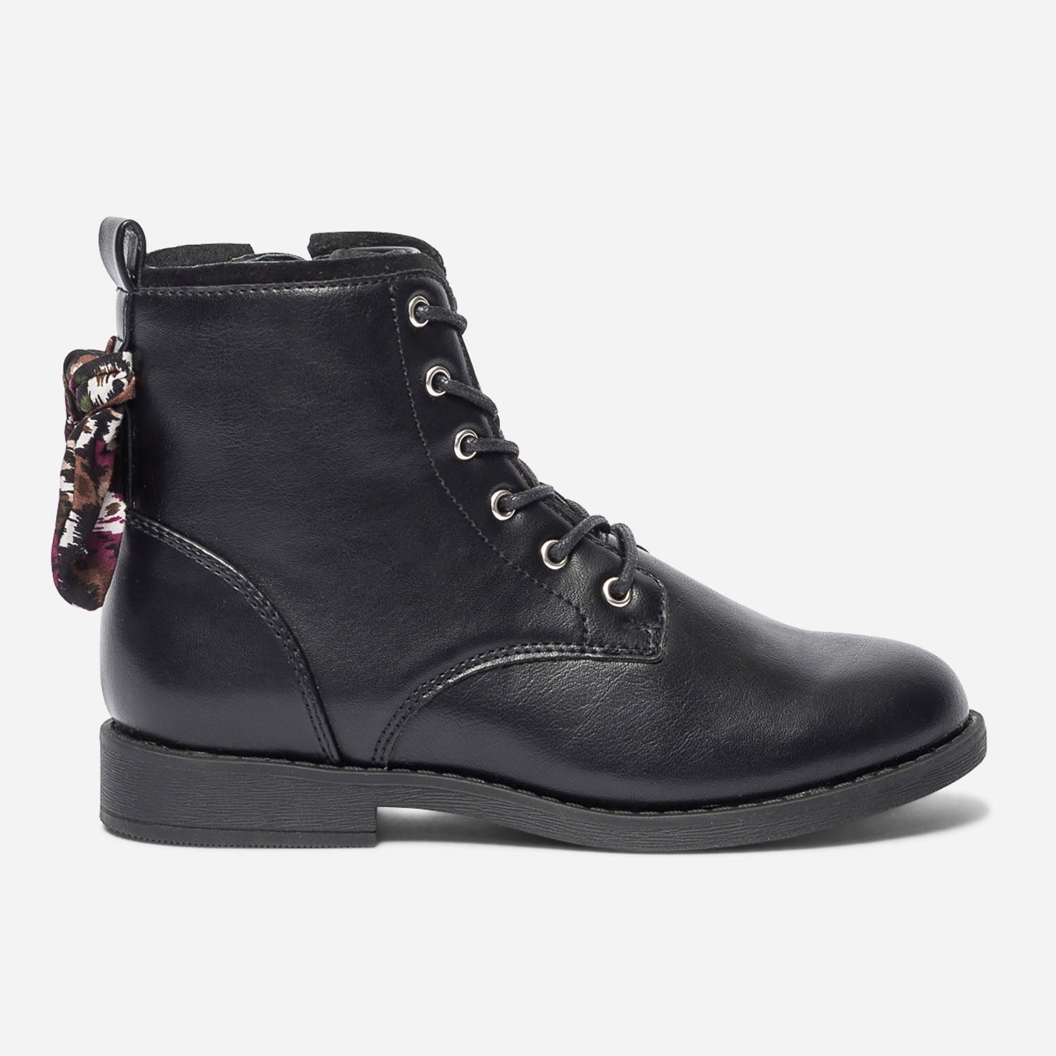 Bottine noire avec n ud