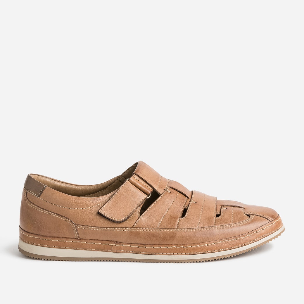 Sandale fermée marron en cuir