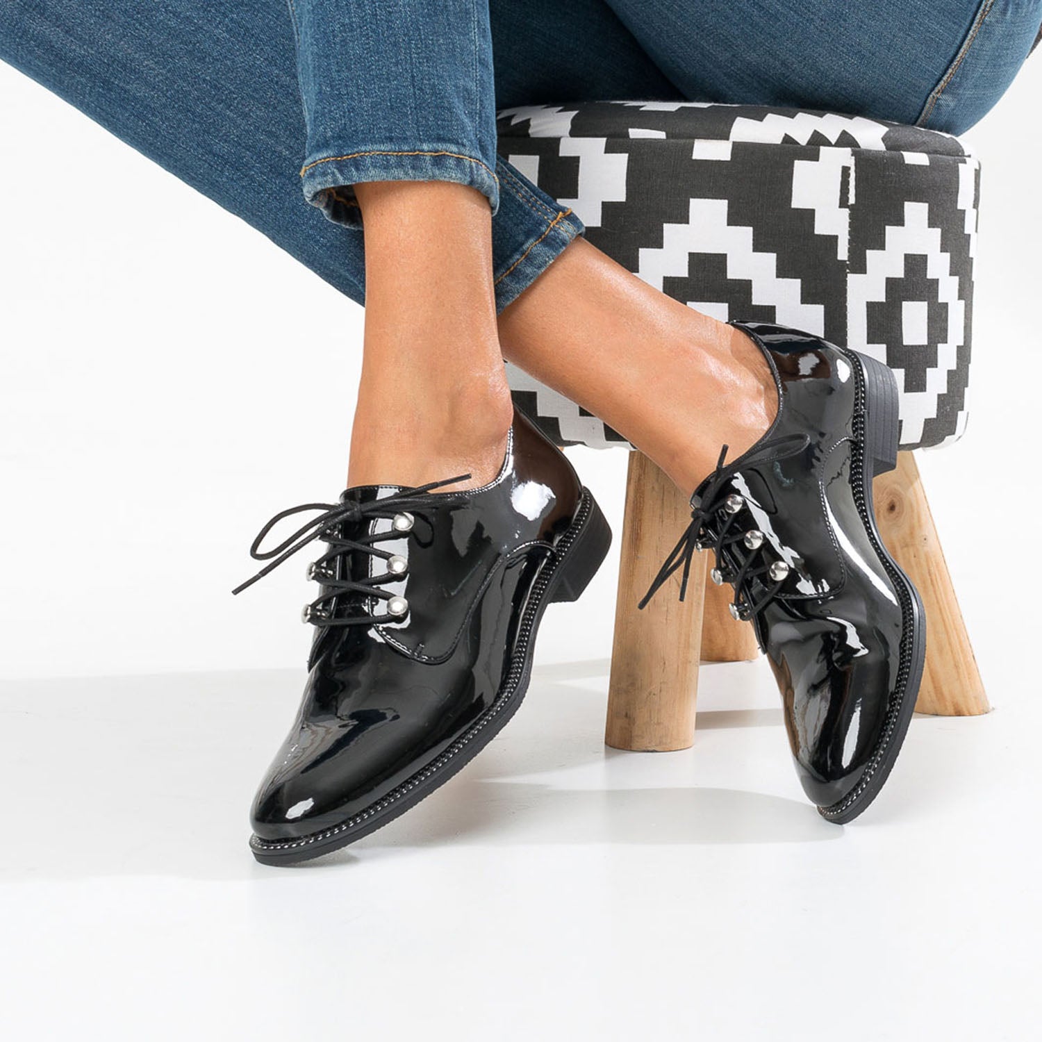 Derby TEXTO noir verni Derbies Femme ERAM