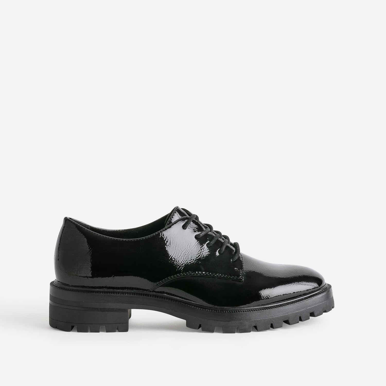 Derby TEXTO noir verni a semelle crantee