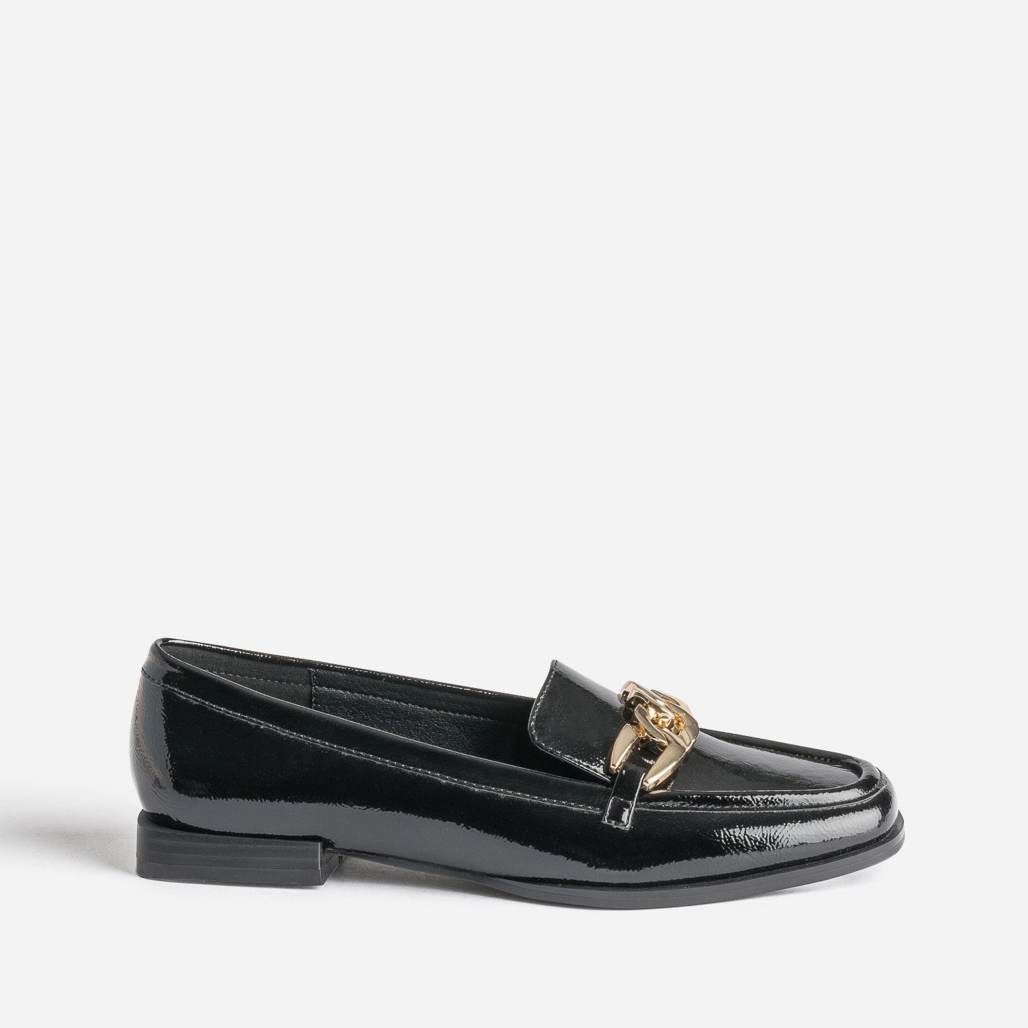 Mocassin noir verni avec cha ne dor e