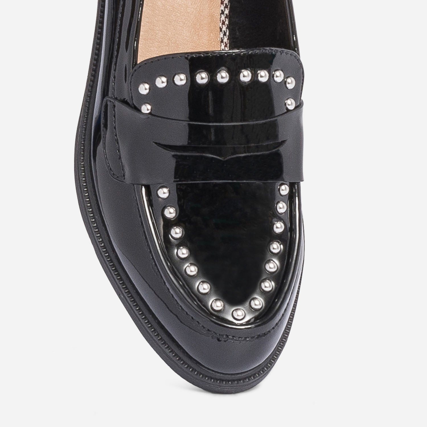 Mocassin noir verni a clous Mocassins Slippers Femme ERAM