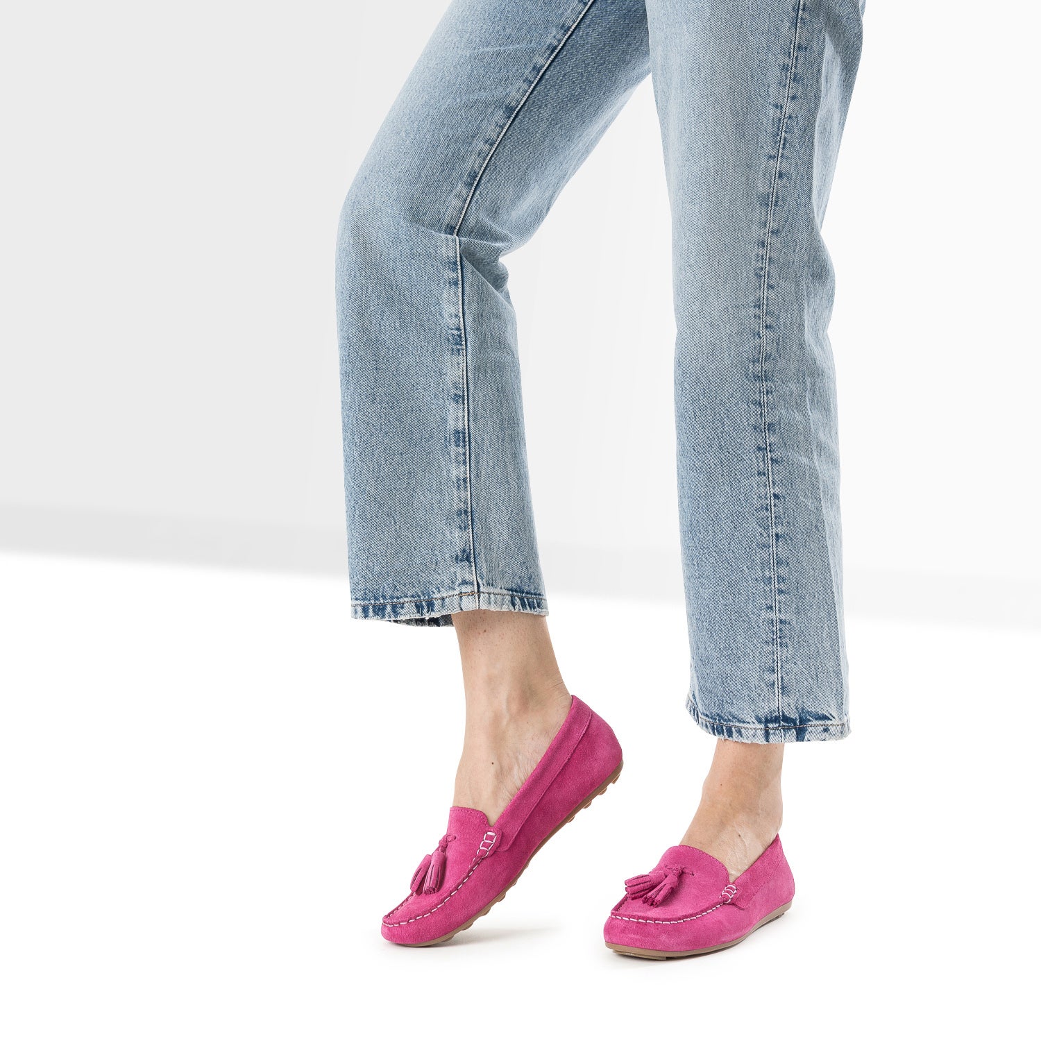 Mocassin rose cuir velours a pampilles Mocassins Slippers Femme ERAM
