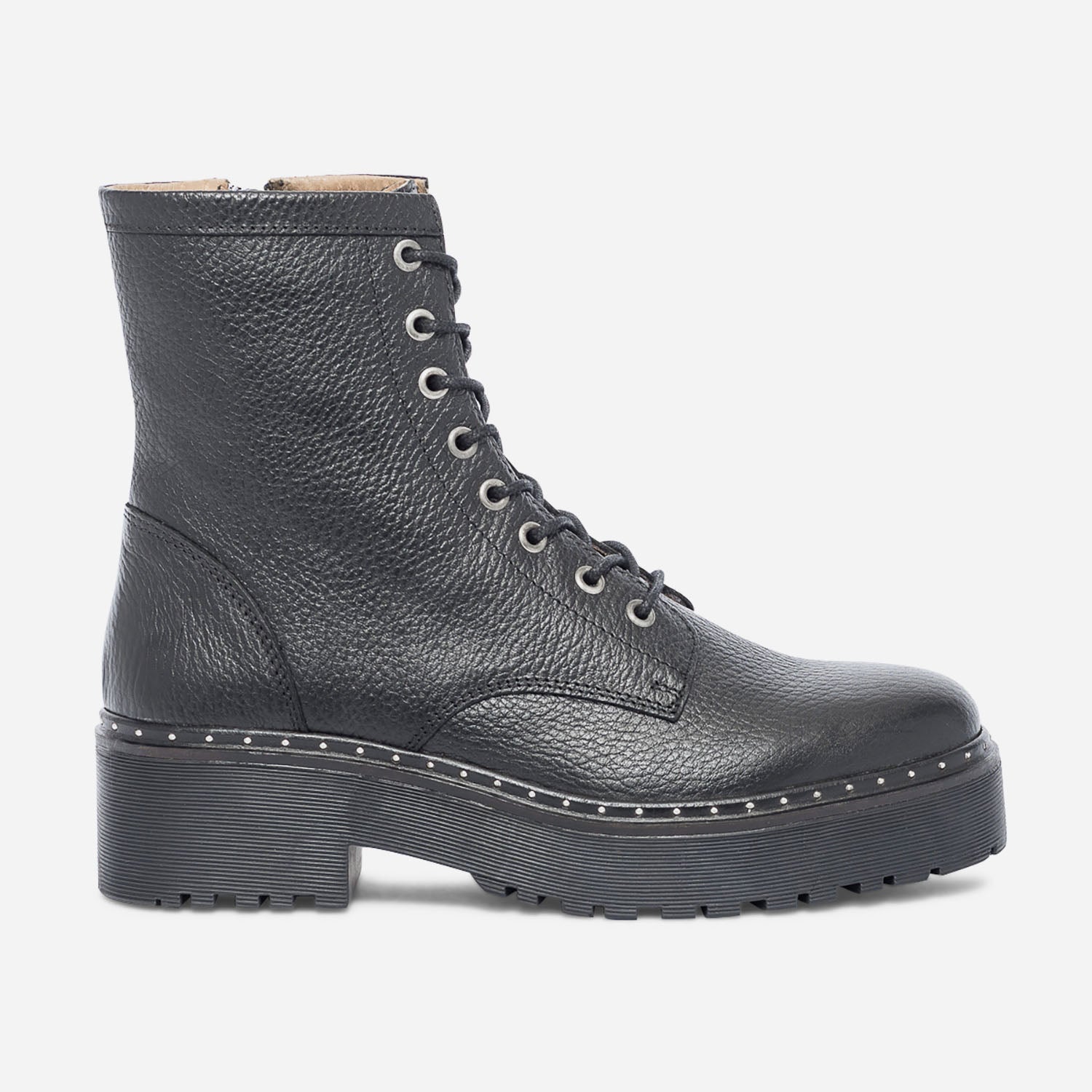 Bottine cloutée femme new arrivals
