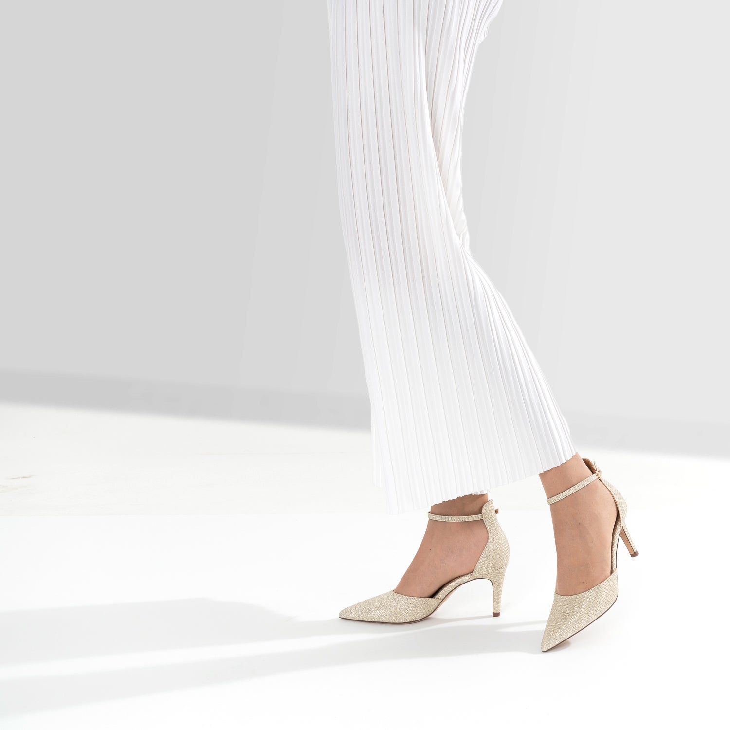Escarpin TEXTO dore a bride cheville Escarpins Femme ERAM