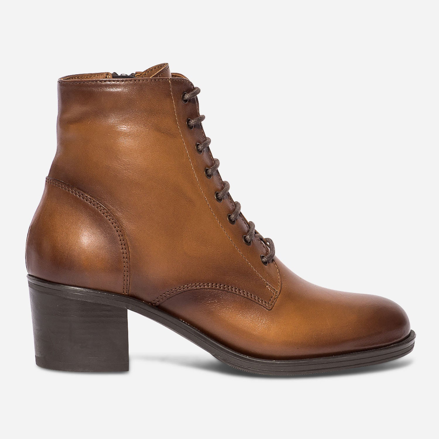 Bottines camel hotsell a lacets femme