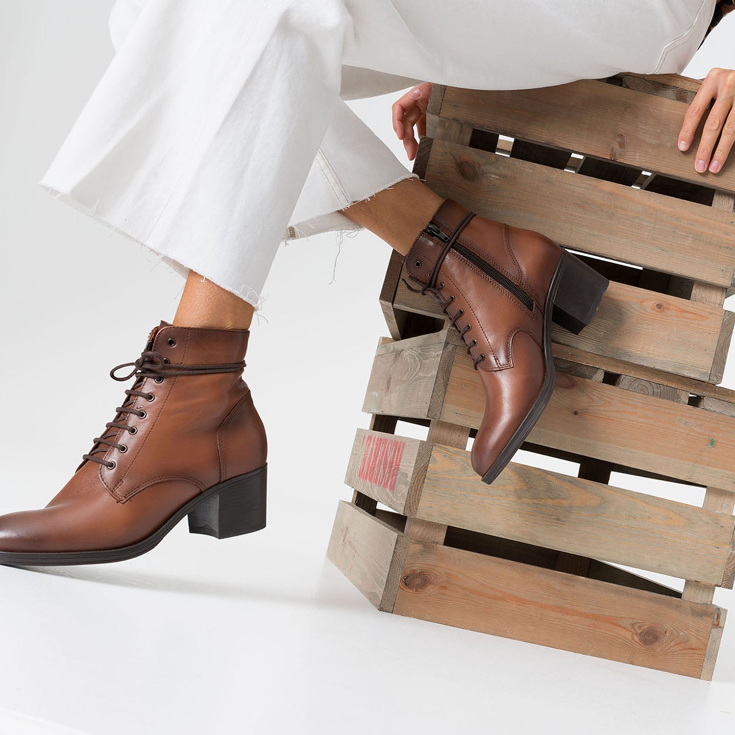 Bottines lacets camel sales