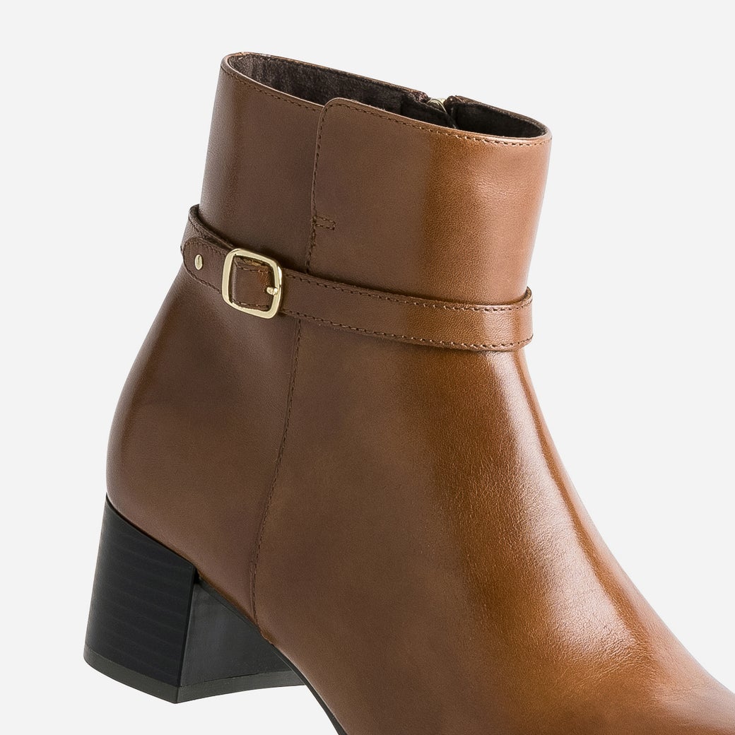 chaussure femme marque caprice