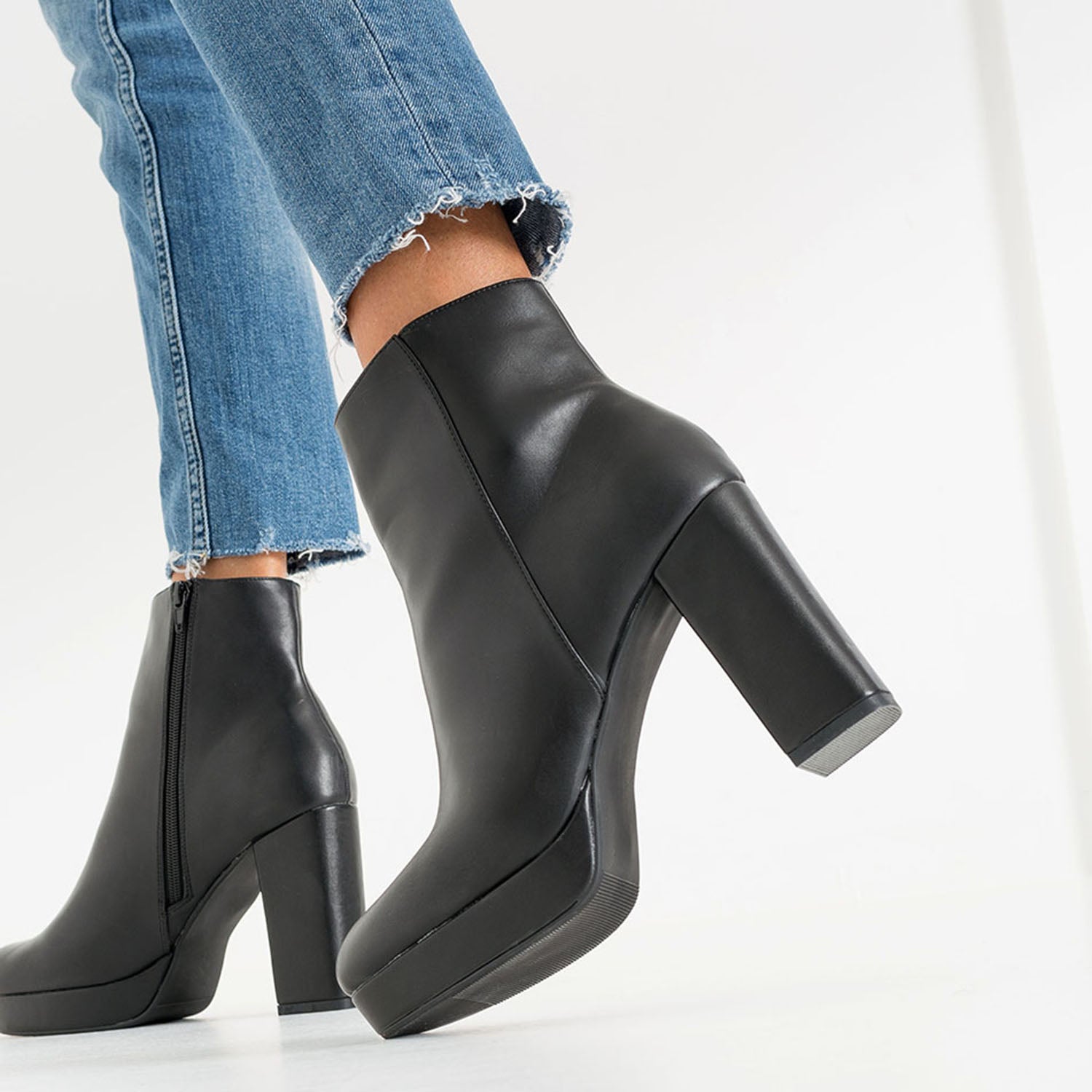 Boots TEXTO noir a plateforme et talon haut Boots bottines Femme ERAM