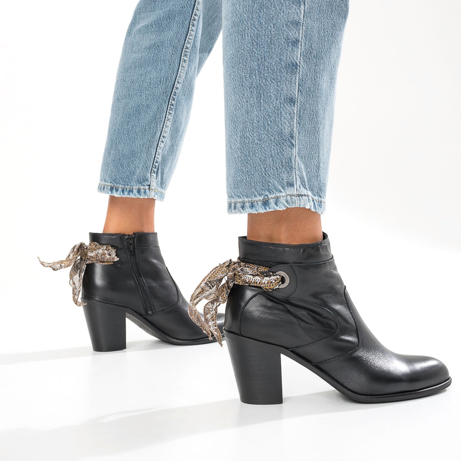 Boots foulard texto deals