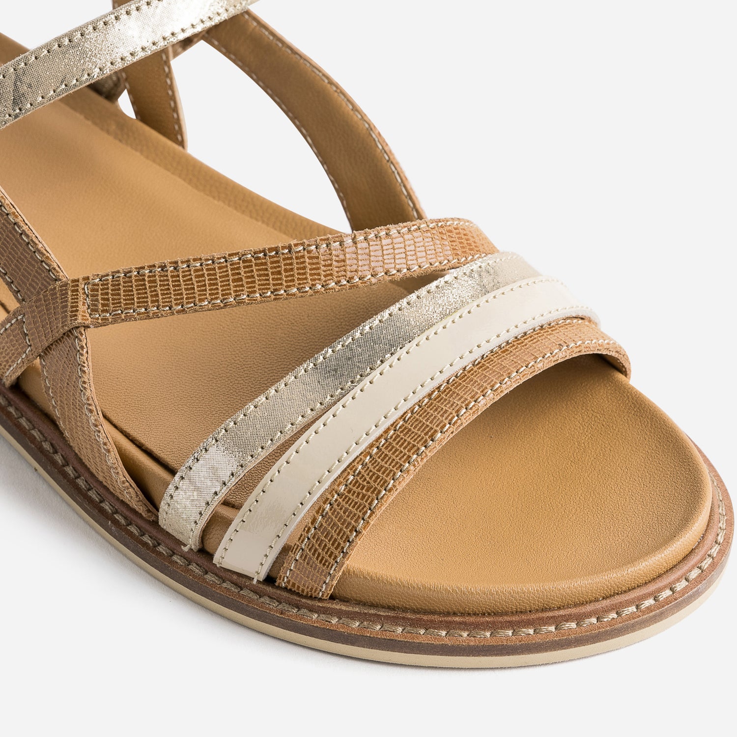 Sandale camel beige et dore vernie Sandales Femme ERAM