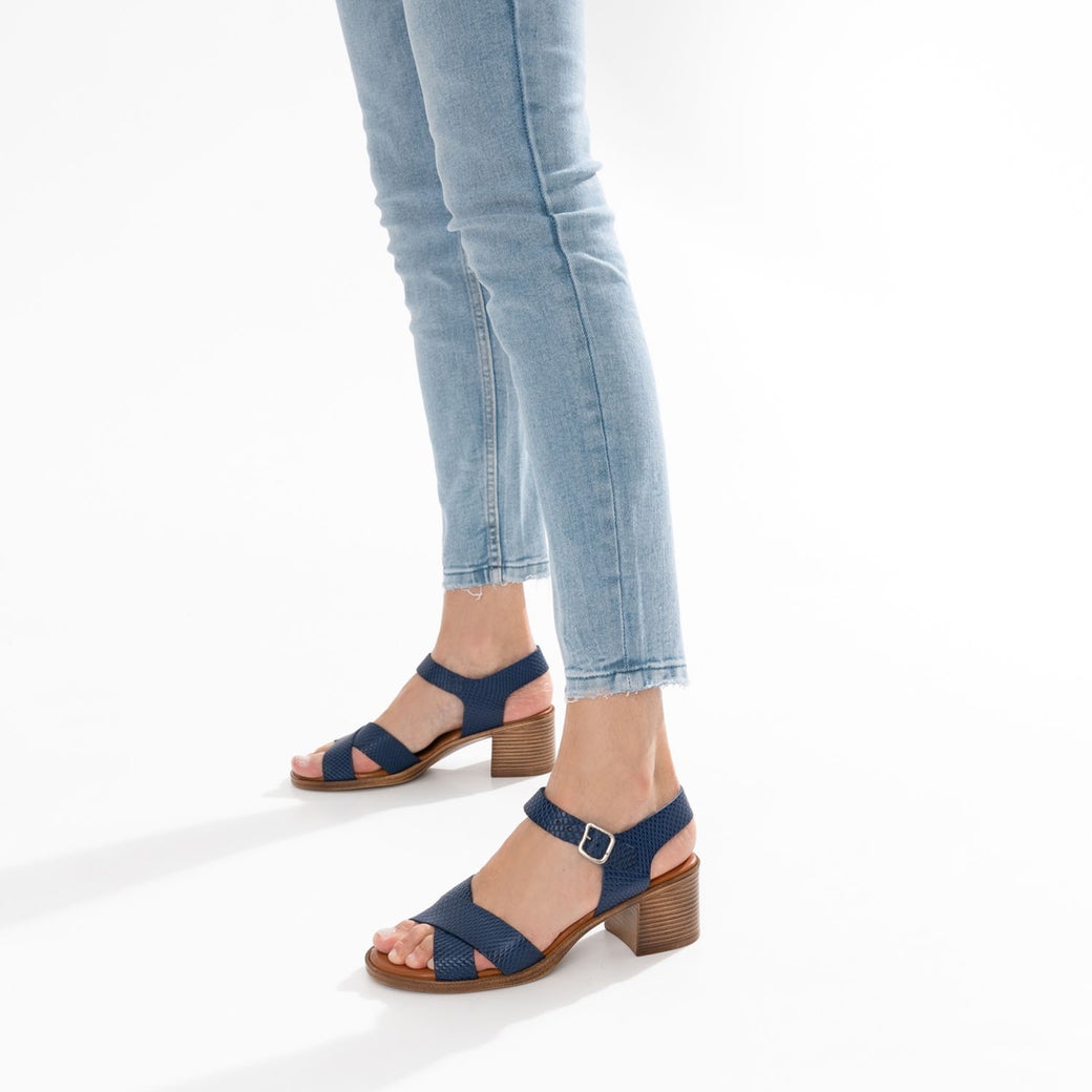 chaussure bleu roi pour femme