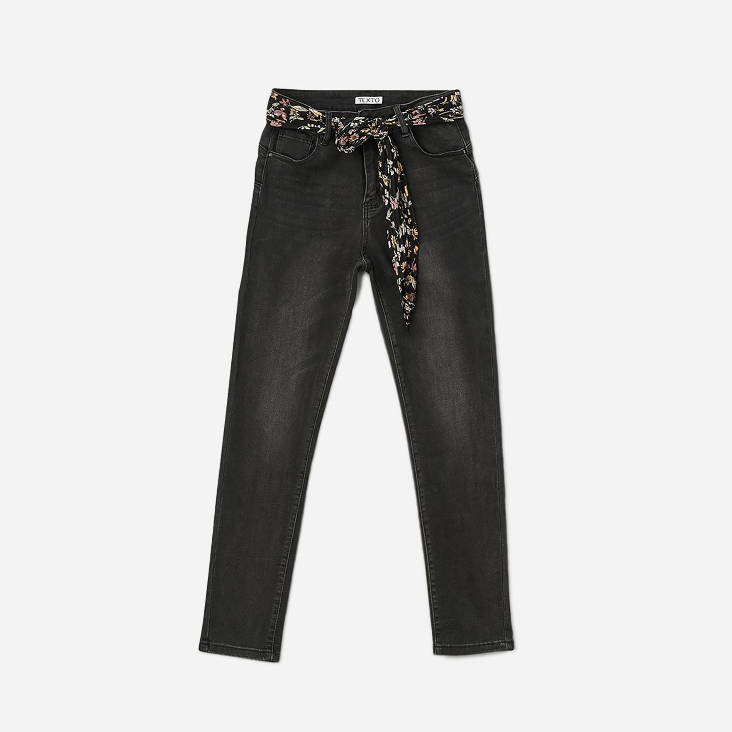 Foulard en guise de ceinture top
