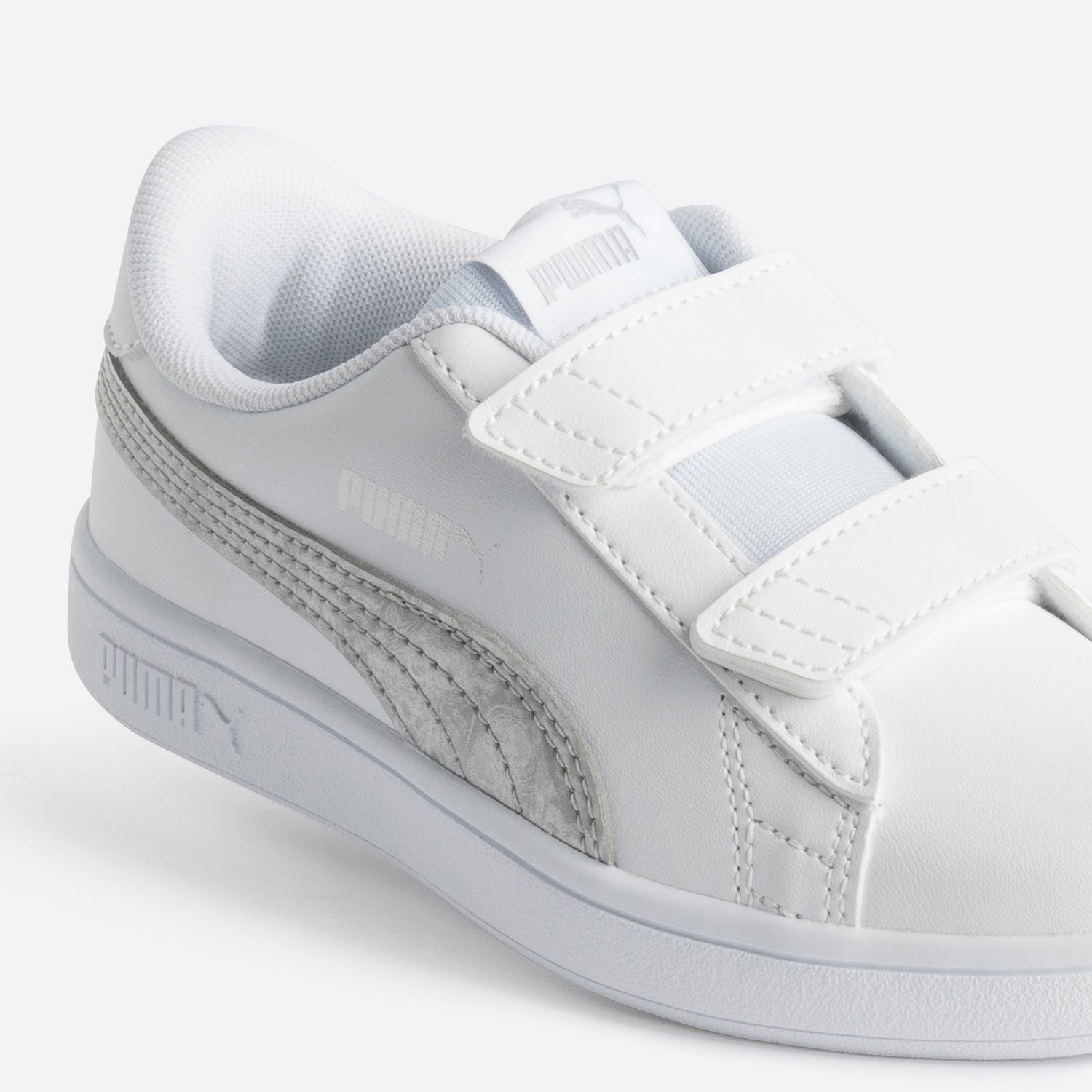 Puma blanche et argent 2025