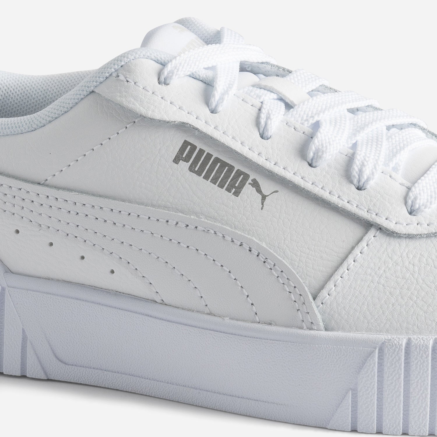 Puma plateforme blanche 2025